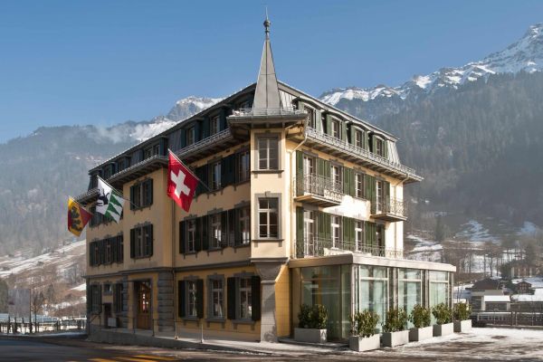 Projekt-Adler-Lauterbrunnen-Front.jpg