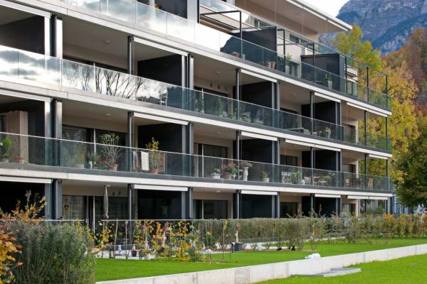 Projekte-Quai-West_Detail-Front-Balkone.jpg