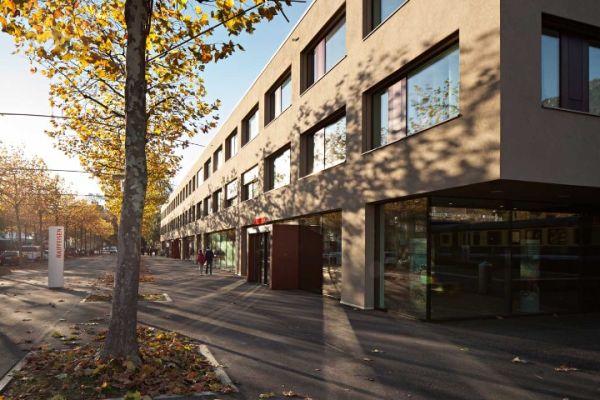 Projekte-Raiffeisen-Fassade.jpg